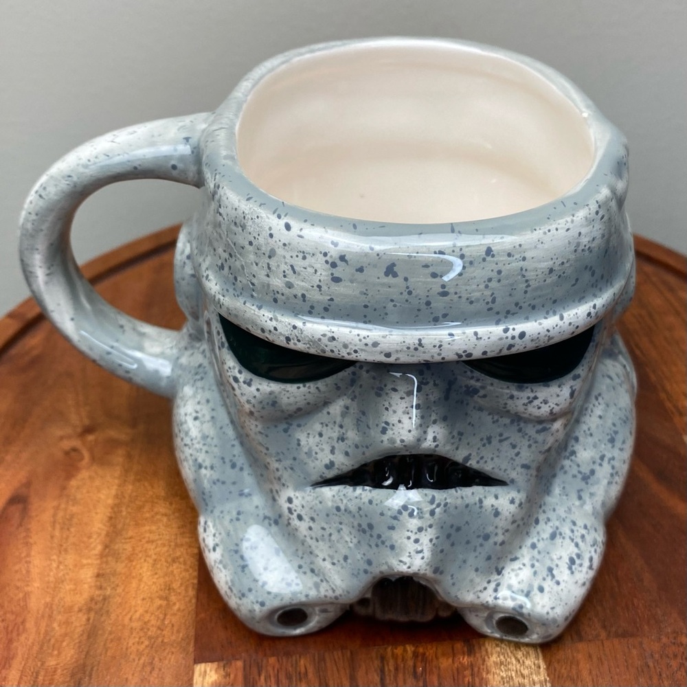 Star Wars Stormtrooper Helmet mug - Picture 3 of 9
